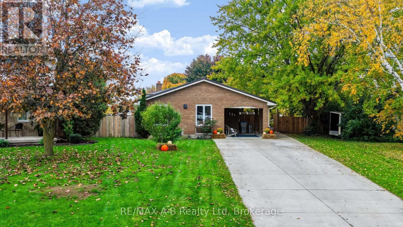 Property Photo:  131 Harold Court  ON N0M 2J0 
