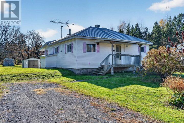 Property Photo:  637 Route 400 East  ON K0A 1M0 