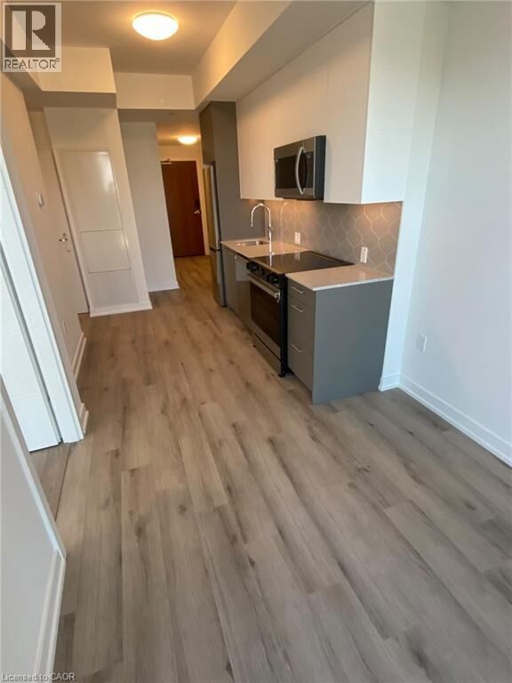 Property Photo:  30 South Francis Street South 2113  ON N2G 0B5 