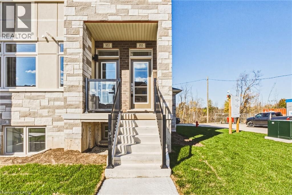 Property Photo: 955 North Waterdown Drive 84 ON L8B 2B1