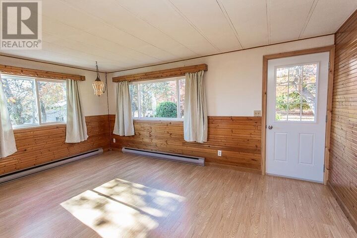 Property Photo:  87 Federation St S  ON P0R 1L0 