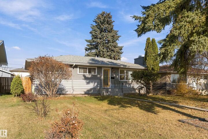 Property Photo:  9508 129A Avenue NW  AB T5E 0N8 