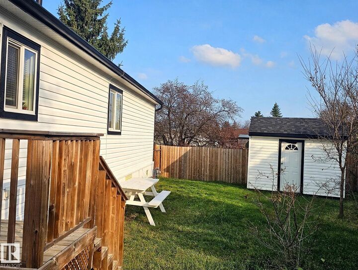 Property Photo:  12604 153 Avenue NW 8  AB T5X 4M7 