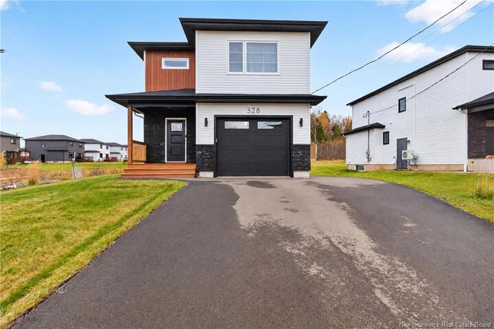Photo de la propriété: 328 Lorette Street NB E1A 8K1