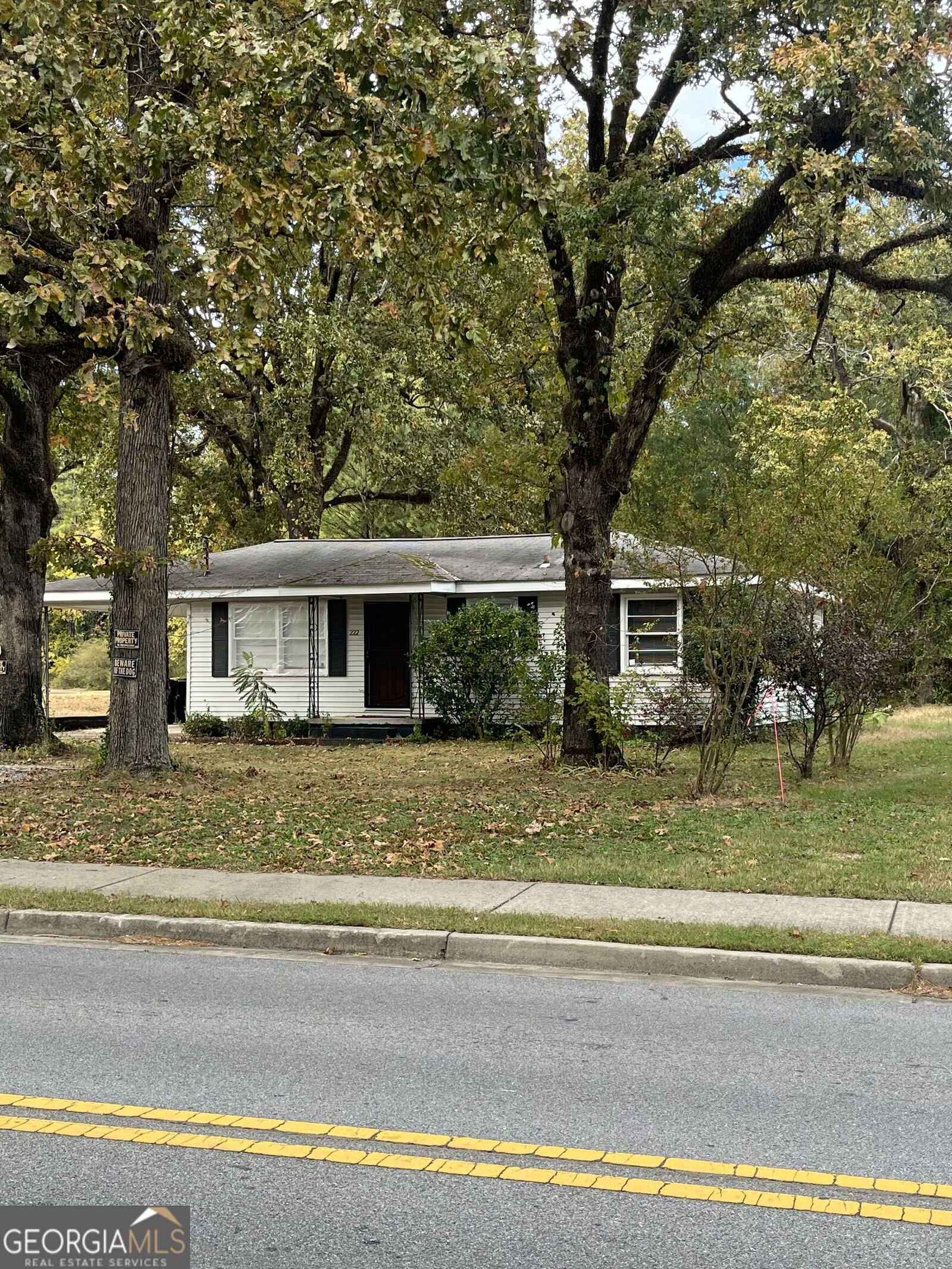 Property Photo:  222 Burnett Ferry Road SW  GA 30165 