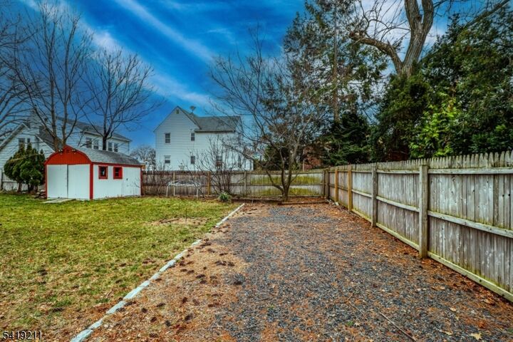 Property Photo:  15 N River View Ave  NJ 08817 