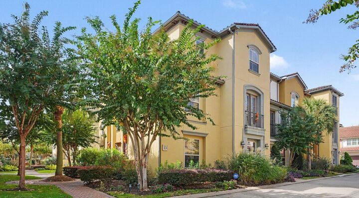 Property Photo:  13 Laurelwood Drive  TX 77058 