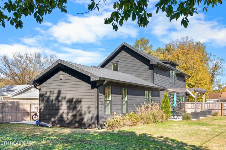 Property Photo:  1822 Earl Ave  TN 37920 