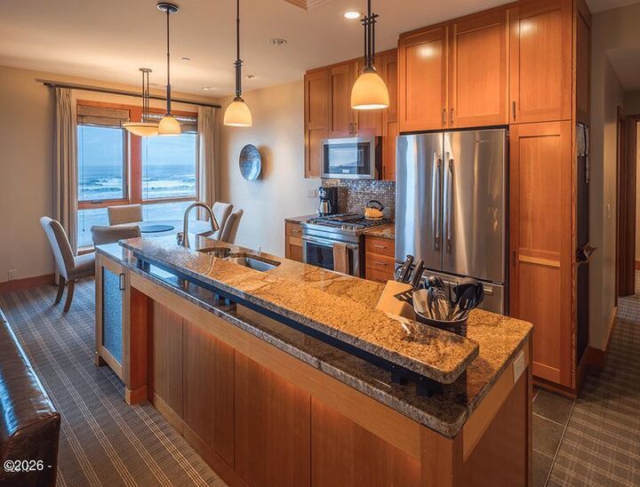 Property Photo: 33000 Cape Kiwanda Dr Unit 7 Wk 33 OR 97135