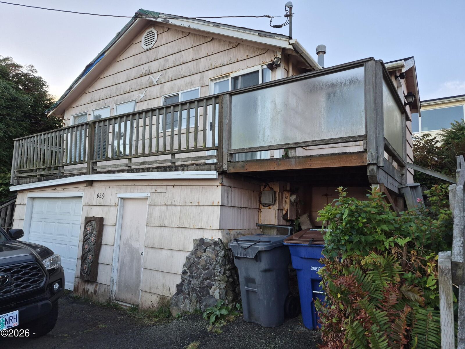 Property Photo: 926 SW 6th Street OR 97367