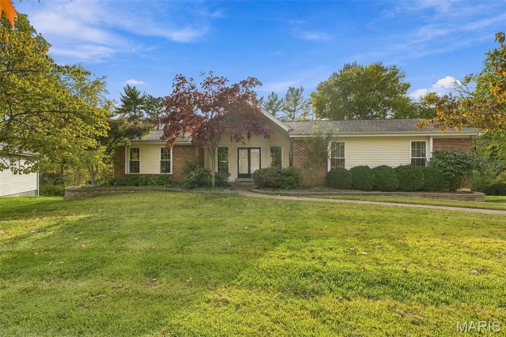 Property Photo:  1709 Howehill Court  MO 63017 