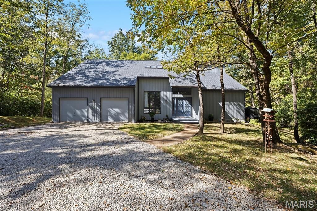 Property Photo: 17 Forestview Court IL 62220