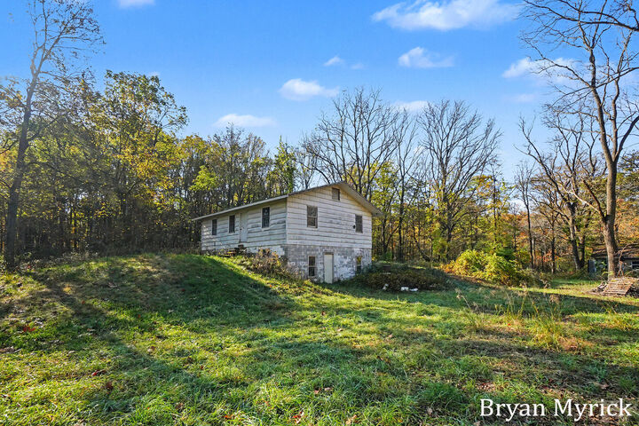 Property Photo: 2352 Taft Road MI 49010