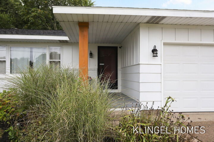 Property Photo:  695 Glenwood Avenue  MI 49445 