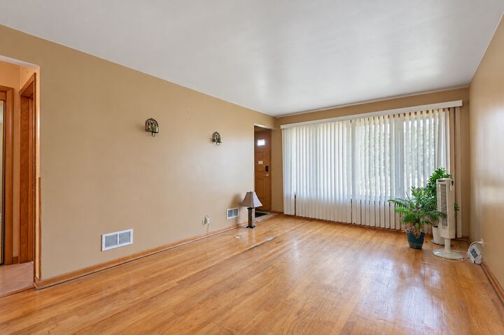 Property Photo:  6449 S Lamon Avenue  IL 60638 