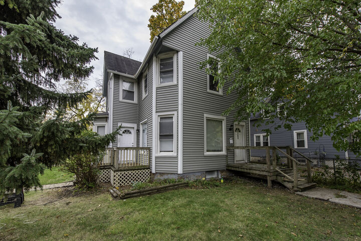 Property Photo: 703 Center Street IL 60085