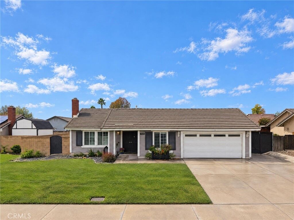 Property Photo:  978 N Ironwood Avenue  CA 92376 