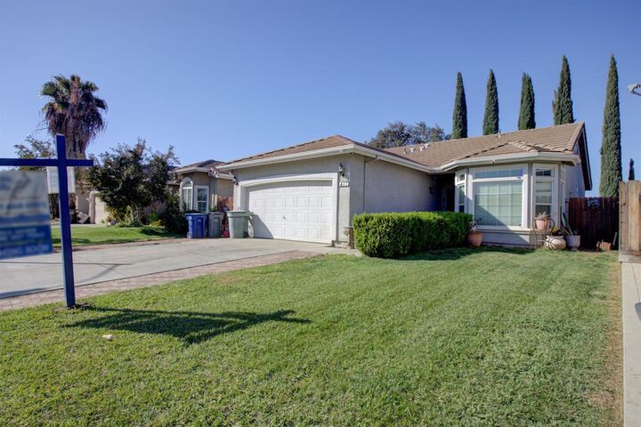 Property Photo: 417 Halley Avenue CA 95341
