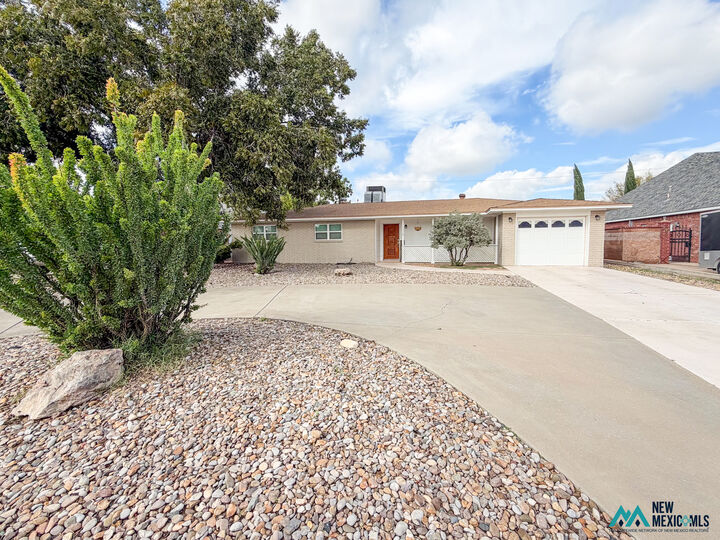 Property Photo: 1512 Northgate Pl NM 88210