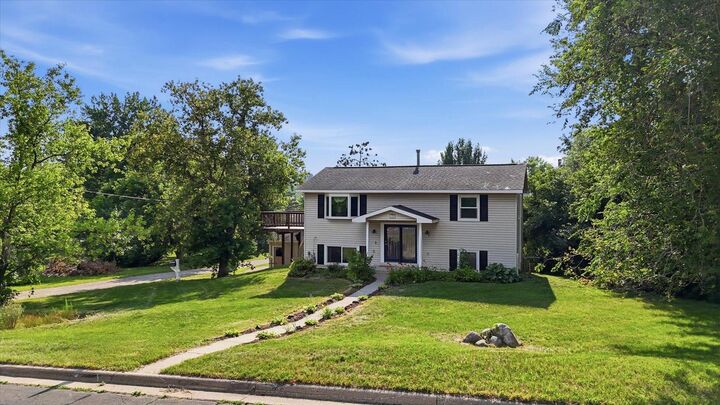 Property Photo: 405 SW 1st Avenue MN 55744