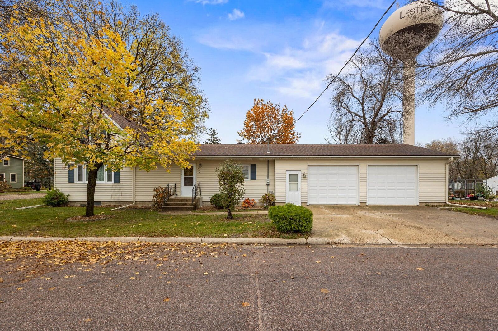 Property Photo: 900 1st Avenue N MN 55354