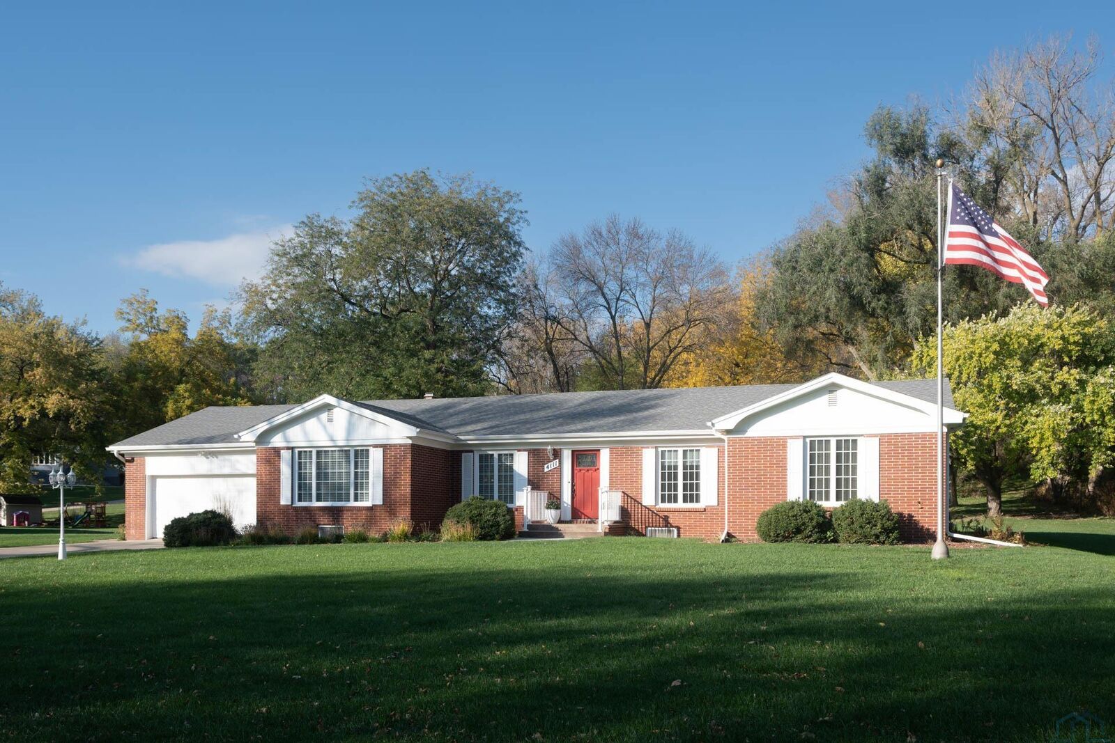 Property Photo:  4111 Country Club Blvd  IA 51104 