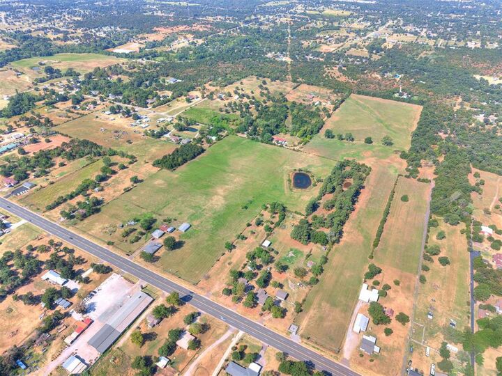 Property Photo:  2349 S Harrah Road  OK 73045 