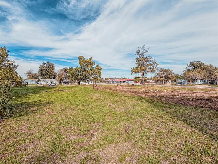 Property Photo: 320 N 1st Street OK 73005