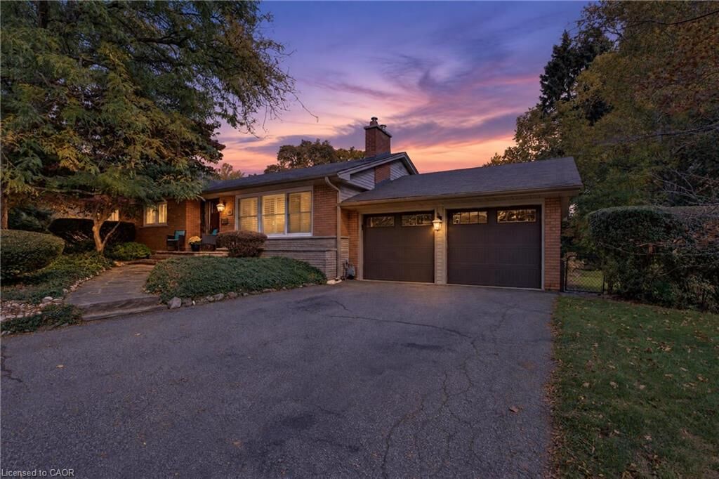 Property Photo:  319 South Court  ON L7N 1S8 