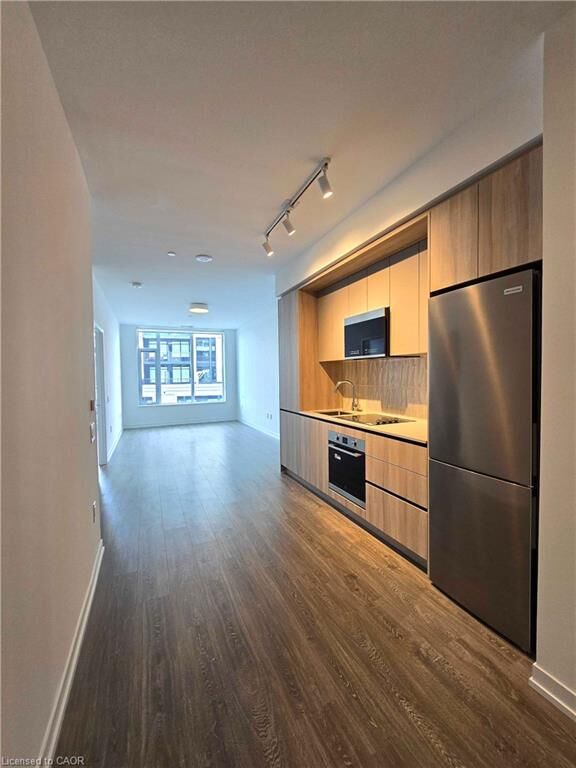 Property Photo: 2485 Eglinton Avenue 708 ON L5M 2T1