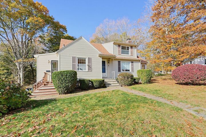 Property Photo:  6 Carleton Rd  MA 01542 