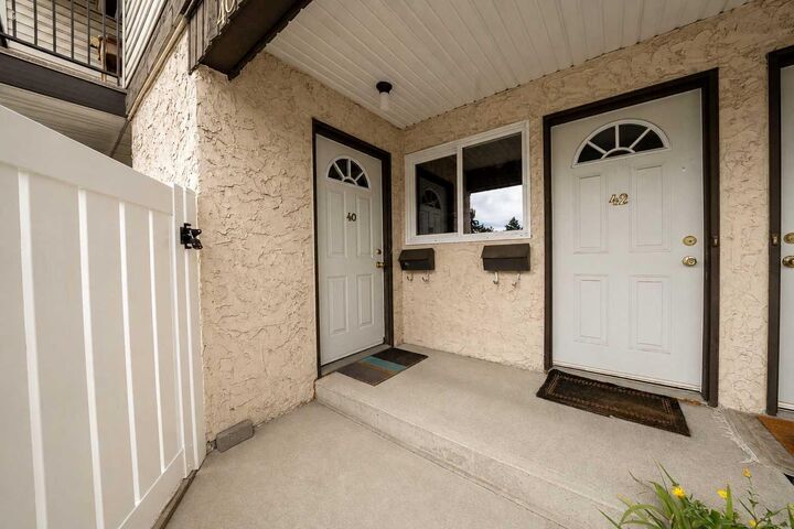 Property Photo:  3745 Fonda Way SE 40  AB T2A 5W7 