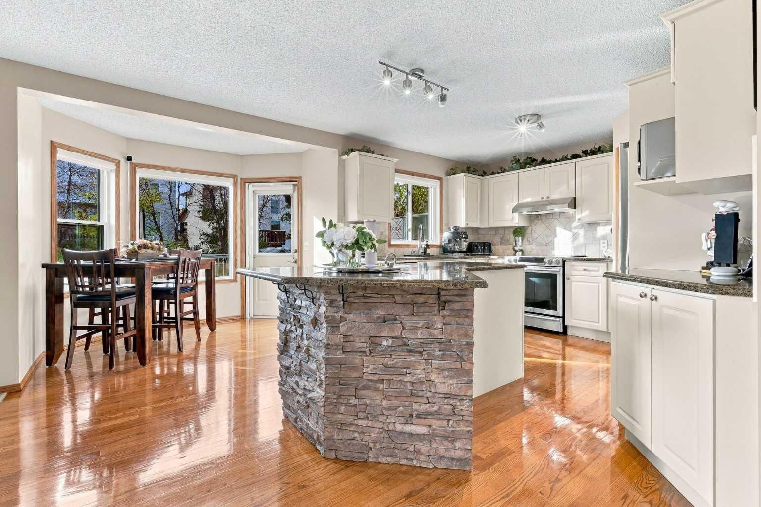 Property Photo:  134 Arbour Ridge Close NW  AB T3G 4B2 