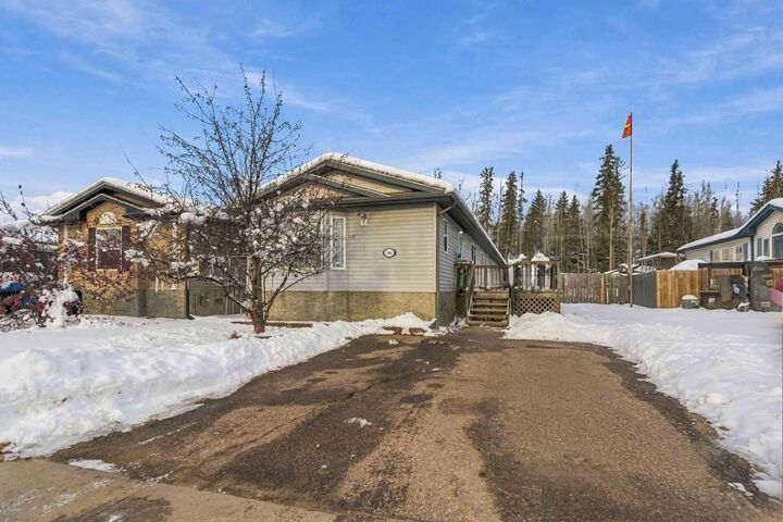 Property Photo:  148 Ash Way  AB T9K 0E2 