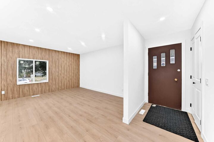 Property Photo:  619 Penbrooke Road SE  AB T2A 3S9 
