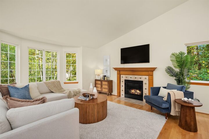 Property Photo: 17113 35th Avenue NE WA 98155