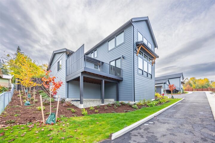 Property Photo:  1122  Divine Lane  WA 98229 