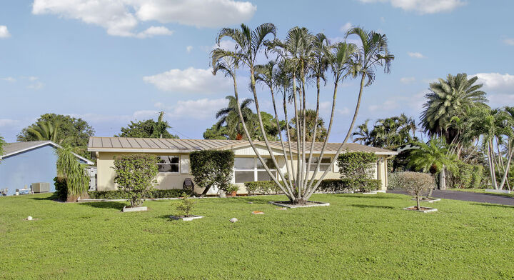 Property Photo:  4227 Crestdale Street  FL 33410 