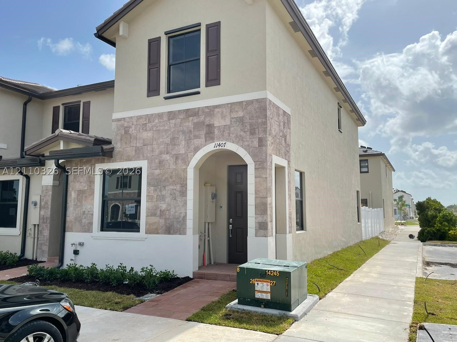 Property Photo: 11407 W 34th Ct FL 33018