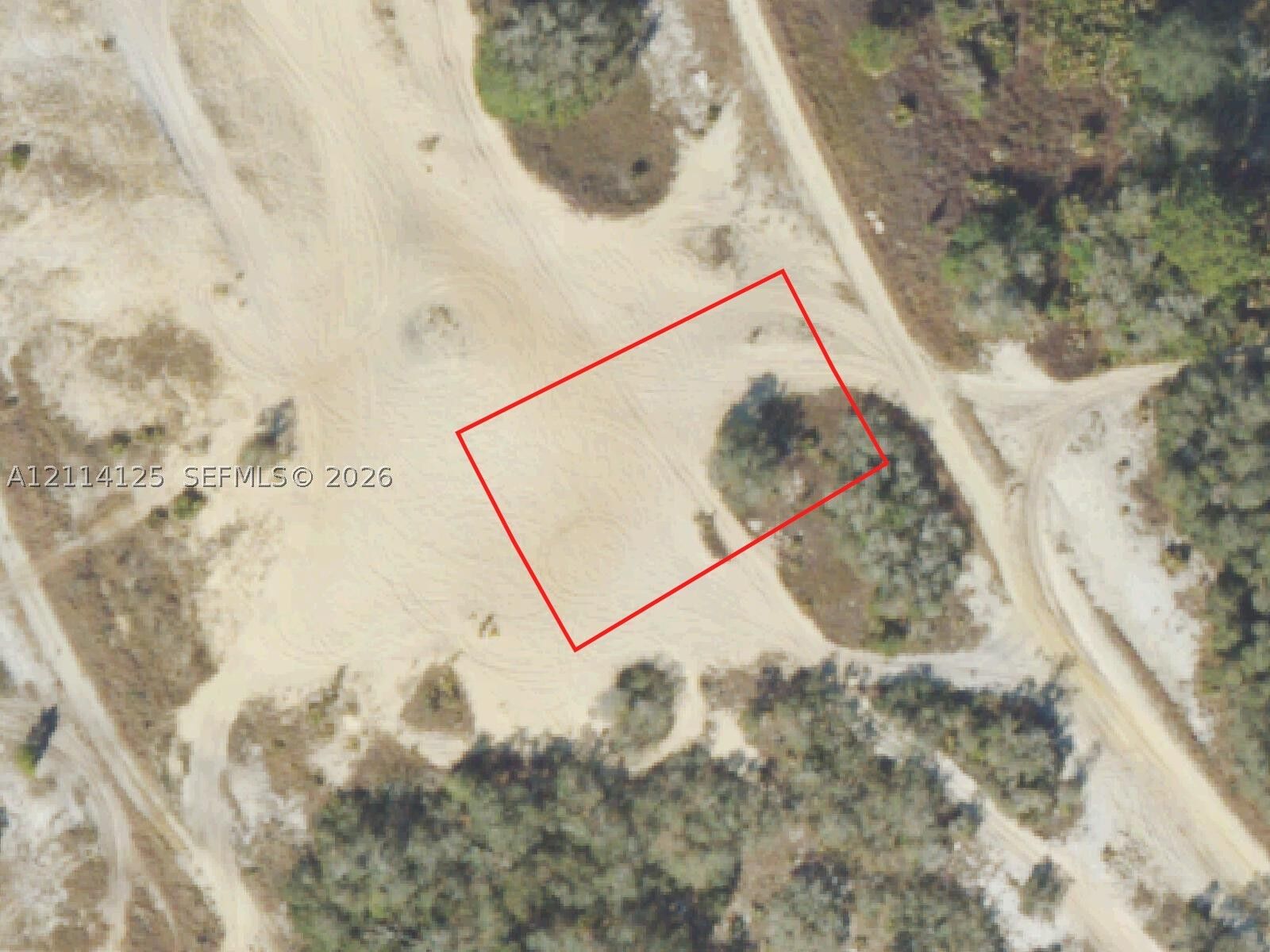 Property Photo:  322 Cinema Dr  FL 33852 