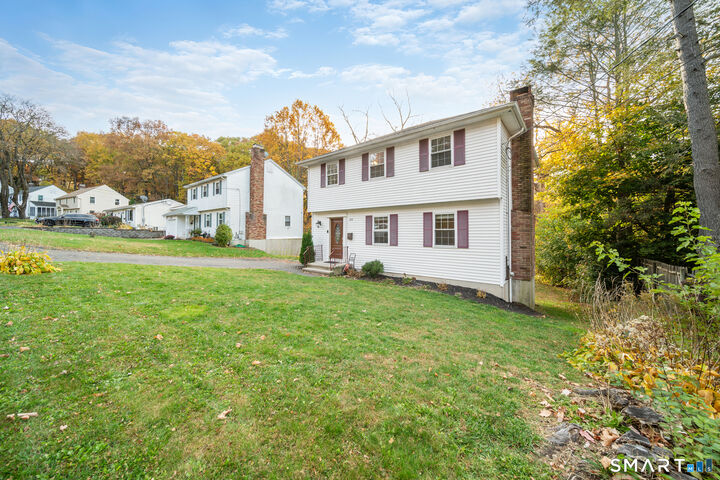 Property Photo:  24 Rockhurst Drive  CT 06708 