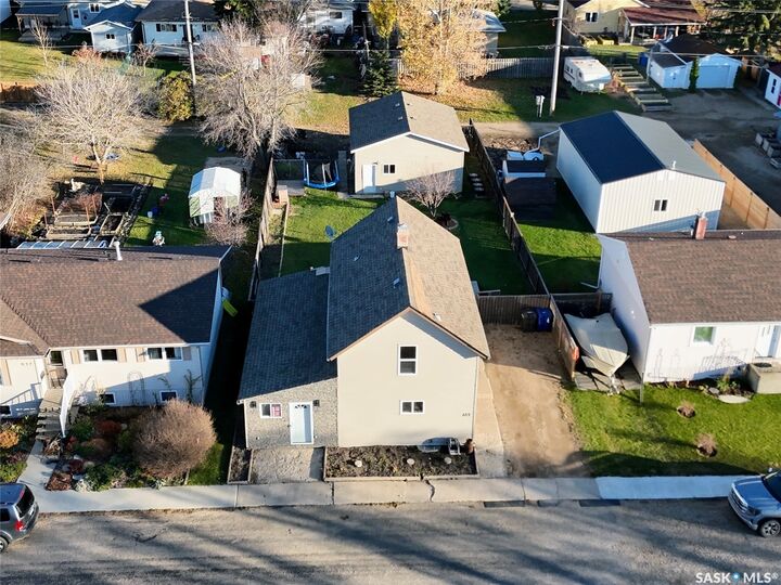 Property Photo:  613 Kirby Street  SK S0K 0S0 