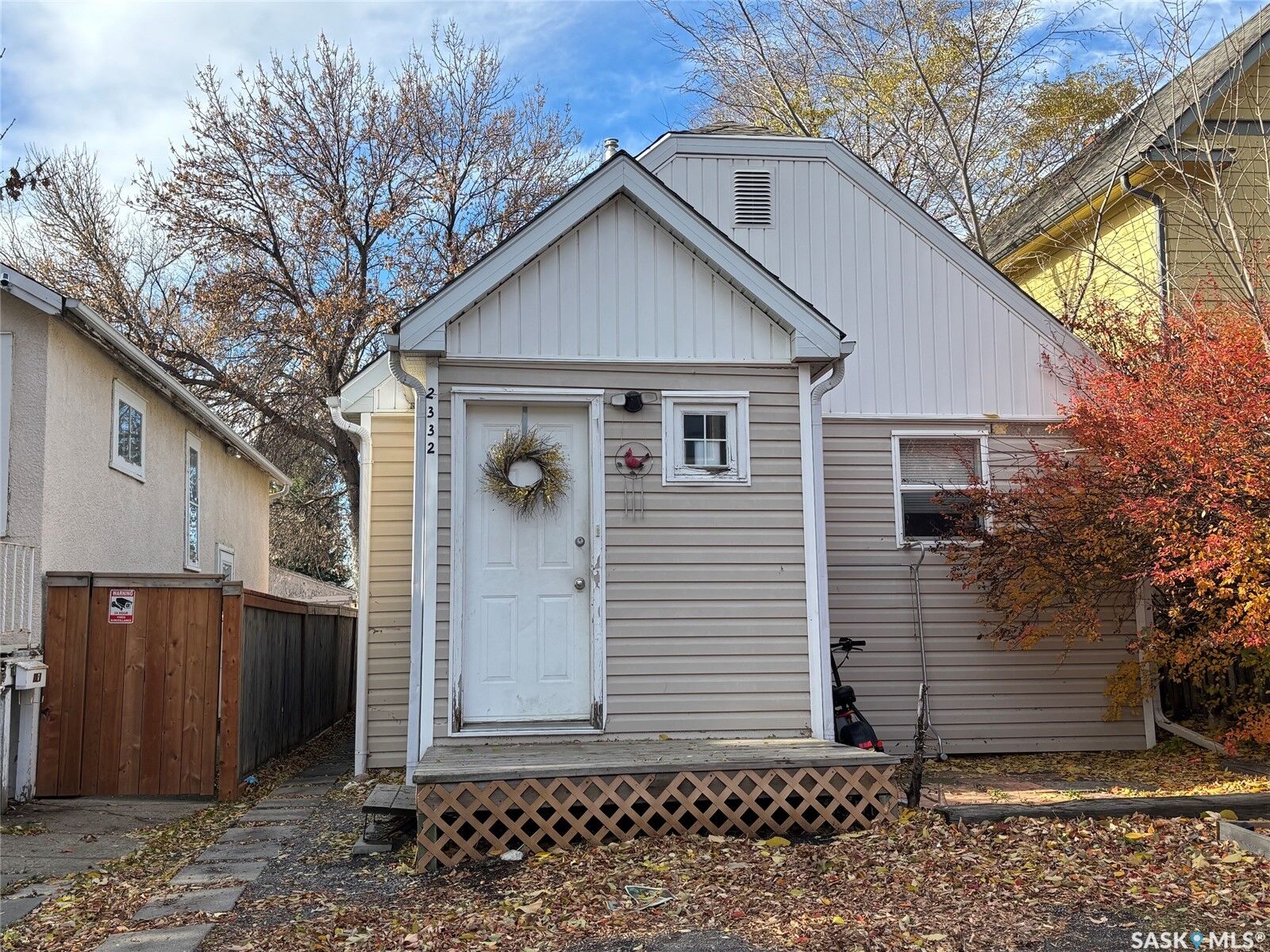 Property Photo:  2332 Edgar Street  SK S4N 3L1 