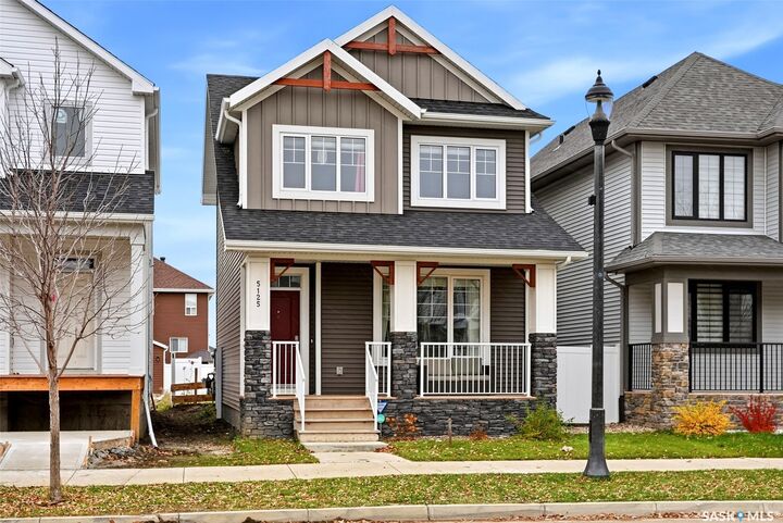 Property Photo:  5125 Buckingham Drive E  SK S4V 3S3 