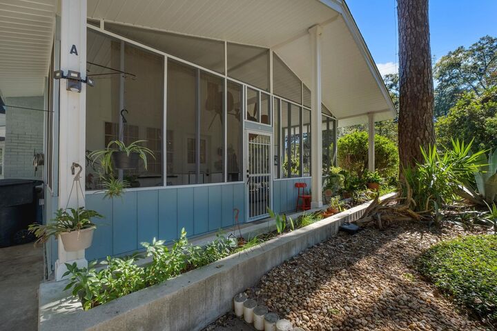 Property Photo:  1501 Grape Street  FL 32303 