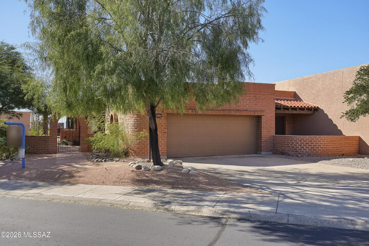 Property Photo:  4421 N Camino De Carrillo  AZ 85750 