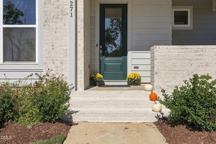 Property Photo: 271 Parkland Drive NC 27312
