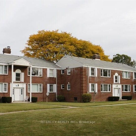 Property Photo: 5150 Wyandotte Street E P22 ON N8S 1L2