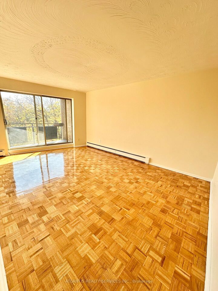 Property Photo:  2445 Woodward Avenue 506  ON L7R 1V3 