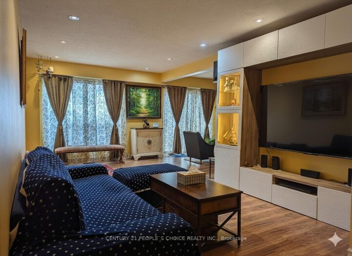 Property Photo:  128 Greenwich Square Unit1  ON M1J 3L3 